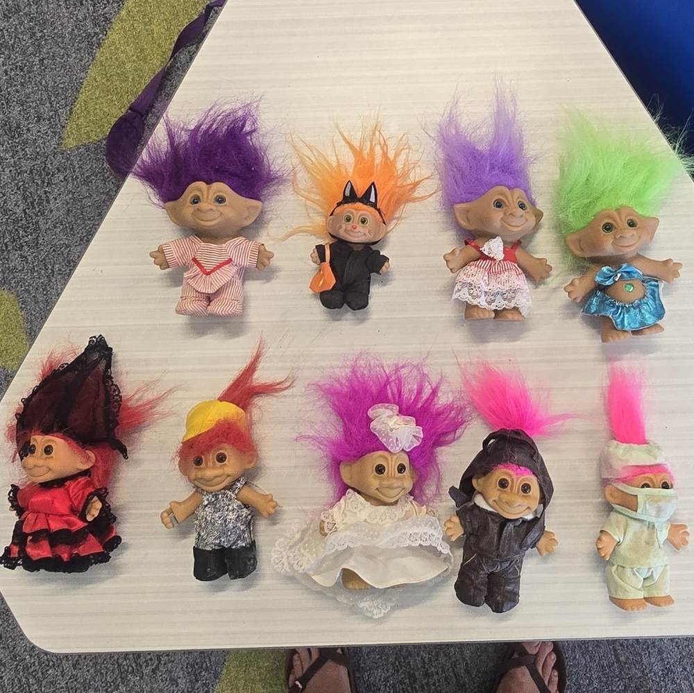 9 Vintage 1990's TROLL DOLLS 5"